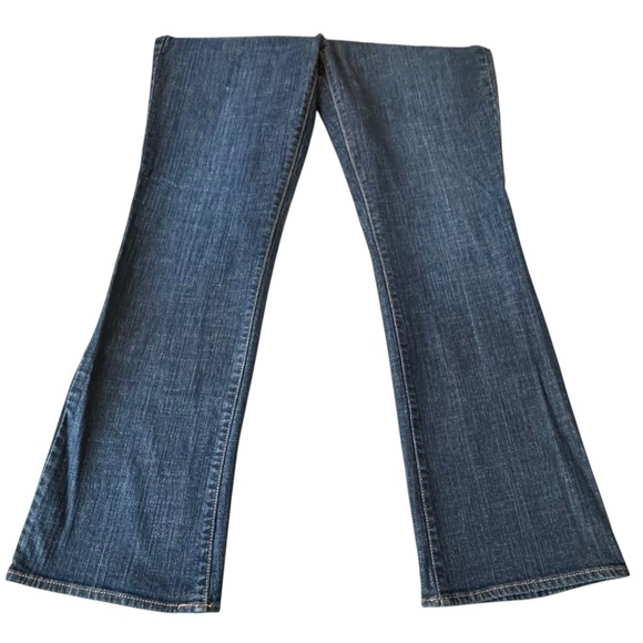 Old Navy Womens Jeans SweetHeart Flared Classic Rise Stretch 31” Inseam Size 10 - Picture 6 of 16